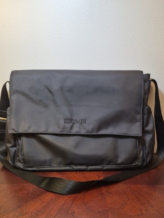 Kenneth Cole Reaction Handbags - Kenneth Cole Reaction Black Diaper Bag  with Adjustable Strap Unisex‎